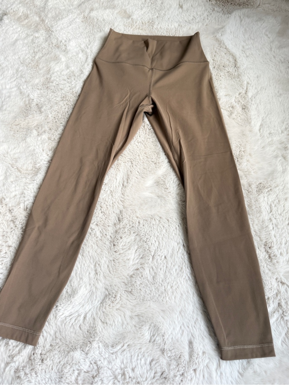 High-Rise Leggings in Taupe